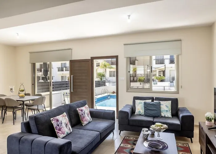 Sunnyvillas 3br House Private Pool Poly