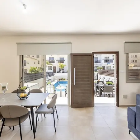 Sunnyvillas:3br House*private Pool*poly *