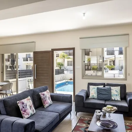 Sunnyvillas 3br House Private Pool Poly